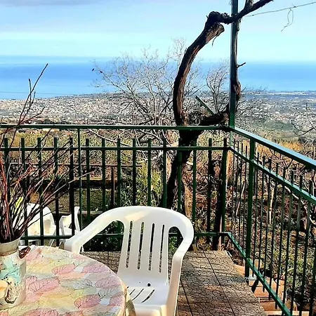 Semesterbostad Casa Leopina Apri Gli Occhi E Vola Oltre Il Mare SantʼAlfio